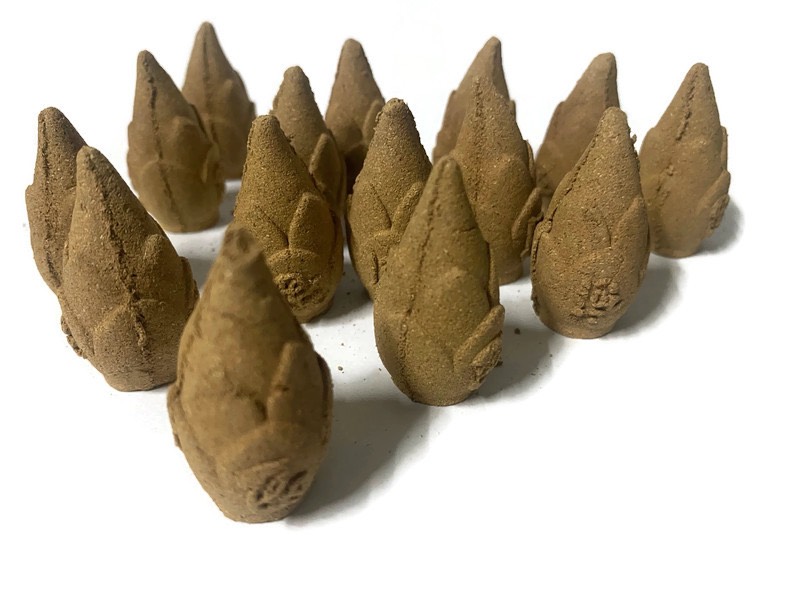 Nhang nụ tháp trầm hương huế 100 gram nụ trầm hoa sen 5 cánh phúc - lộc -thọ