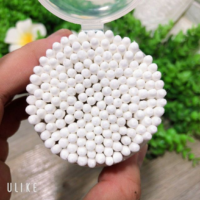 1 hộp bông tăm cho bé