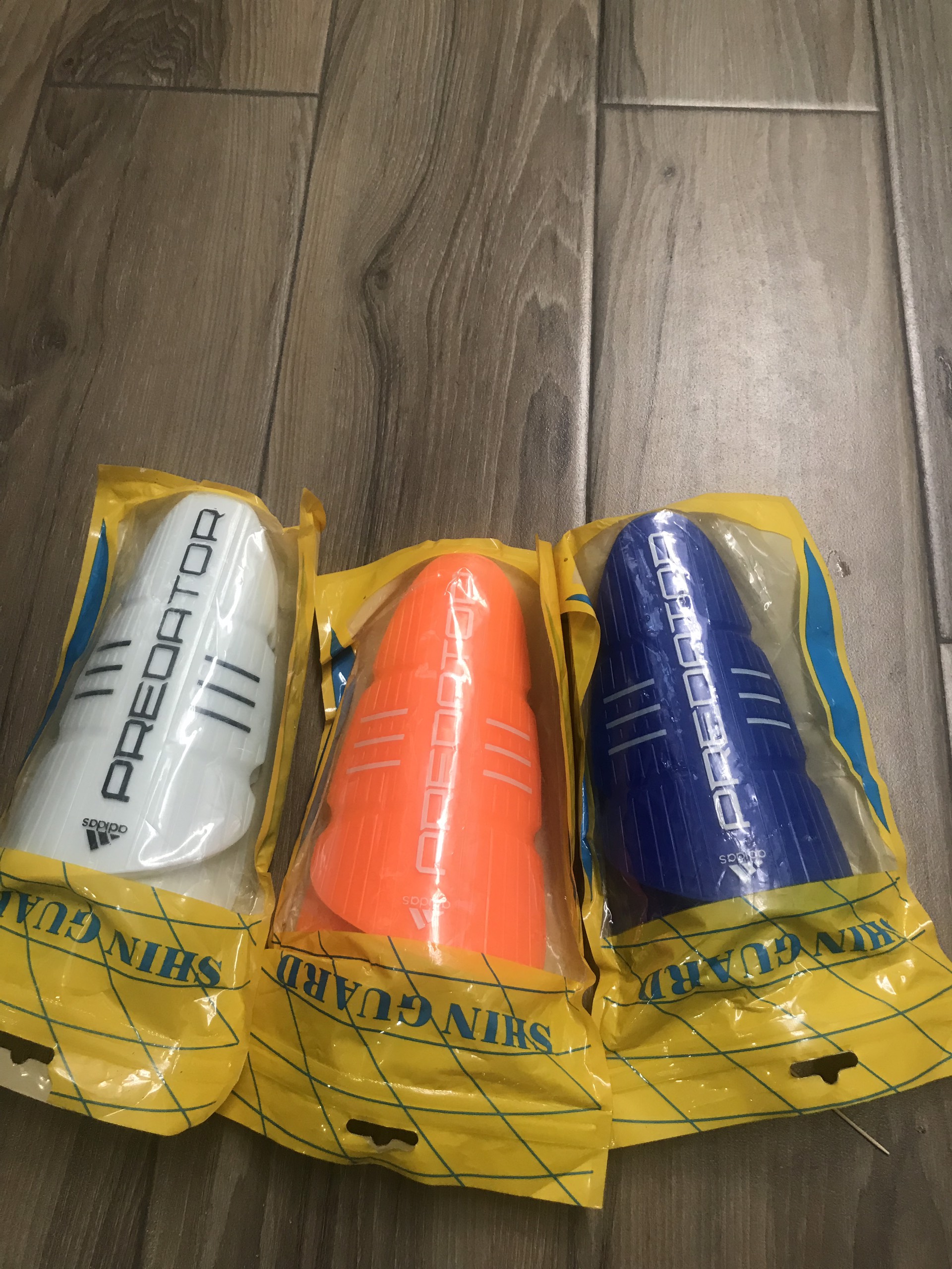 Bọc bảo vệ ống đồng chân bóng đá Adidas Shin guard Preoator
