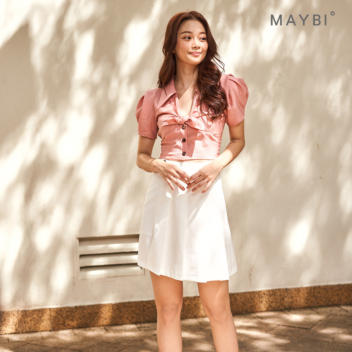 [NHẬP MÃ FALAZSOCIAL0830K GIẢM NGAY 30K] Chân váy xếp li MAYBI xẻ gài nút trắng White one side pleated with buttons skirt