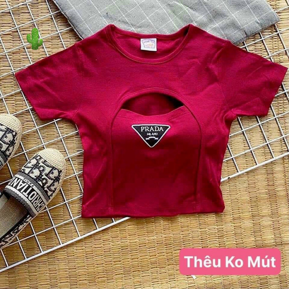 ÁO THUN NỮ KIỂU LOGO ÁO THUN CỔ TRÒN TAY NGẮN ÁO THUN KHOÉT NGỰC ÁO THUN BORIP FORM 45KG