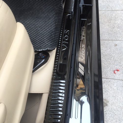 Bậc chân toyota vios 2019-2020-2021 titan, ốp bậc lên xuống vios