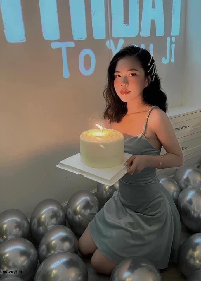 Váy 2 dây đính đá 3 màu sang chảnh