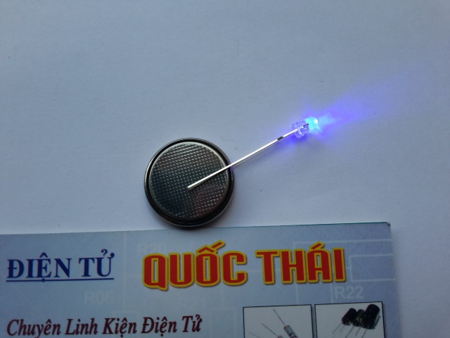 Combo 10 led siêu sáng trong màu xanh dương 5mm