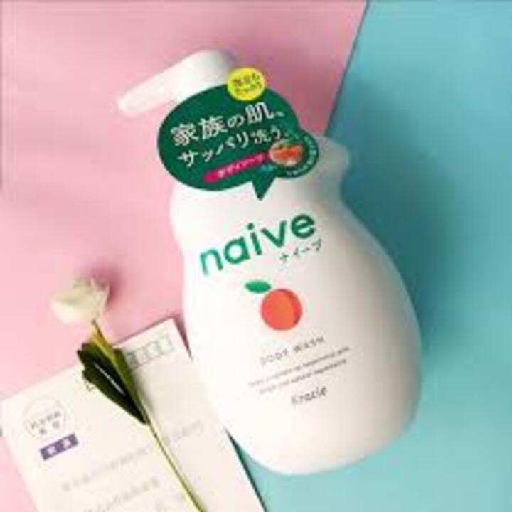 Sữa tắm Naive Kracie của Nhật hương đào 530