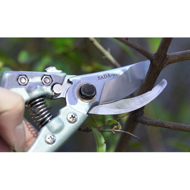 Kéo cắt cành Nhật Bản ZS-210 kèm 1 lò xo dự phòng Lưỡi kéo thép carbon sắc bén với chrome chống gỉ