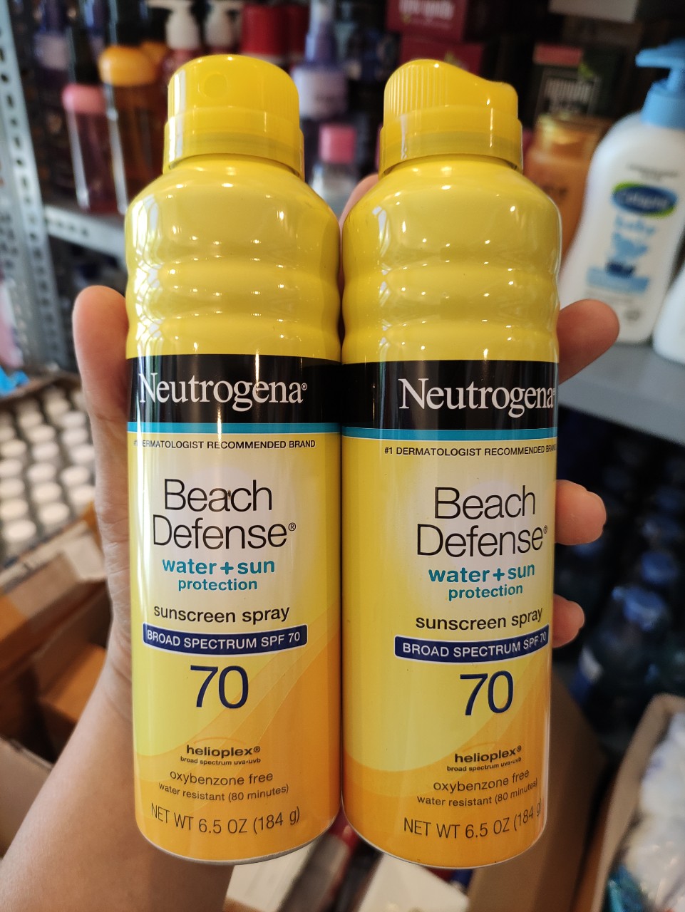 Xịt chống nắng Neutrogena Beach Defense water+sun protection sunscreen spray 70* dành cho đi biển 184g