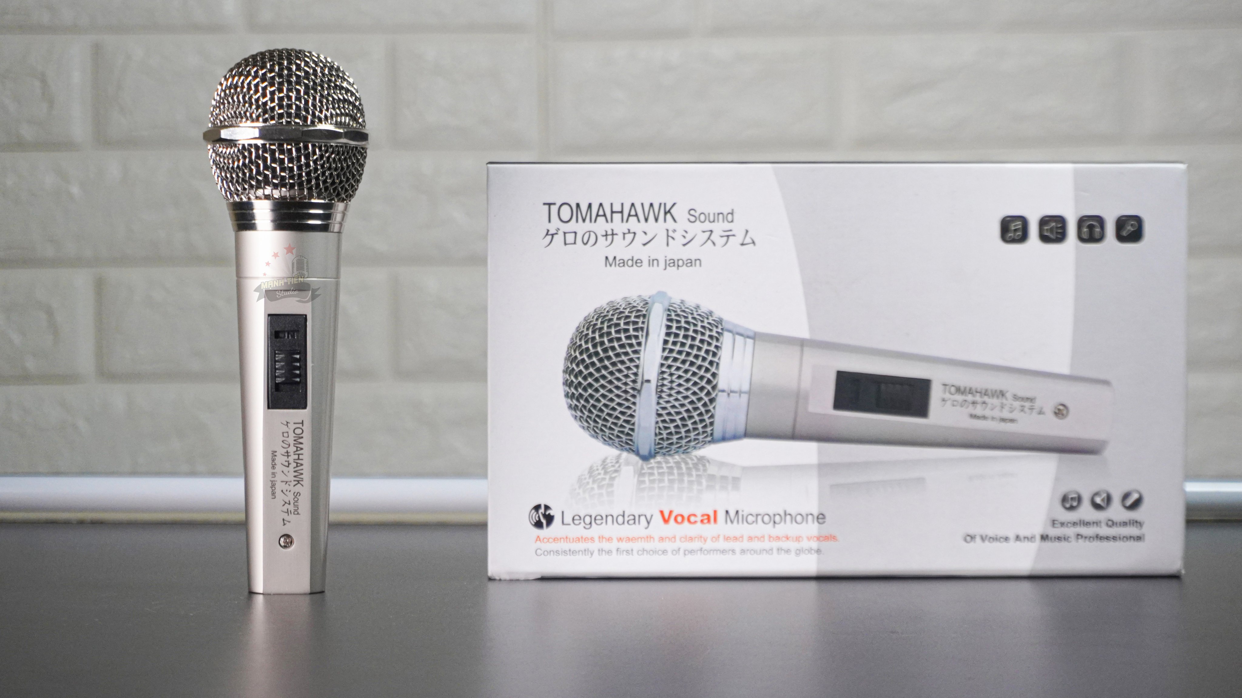 Micro Có Dây Tomahawk , Mic Hàng Nhật Bãi Xịn , Thiết Kế Bắt Mắt , Sang Trọng , Chất Âm Nhẹ , Siêu Sáng , Bắt Âm Nhạy , Chống Hú , Chống Nhiễu Tốt , Dây Dài 6M.