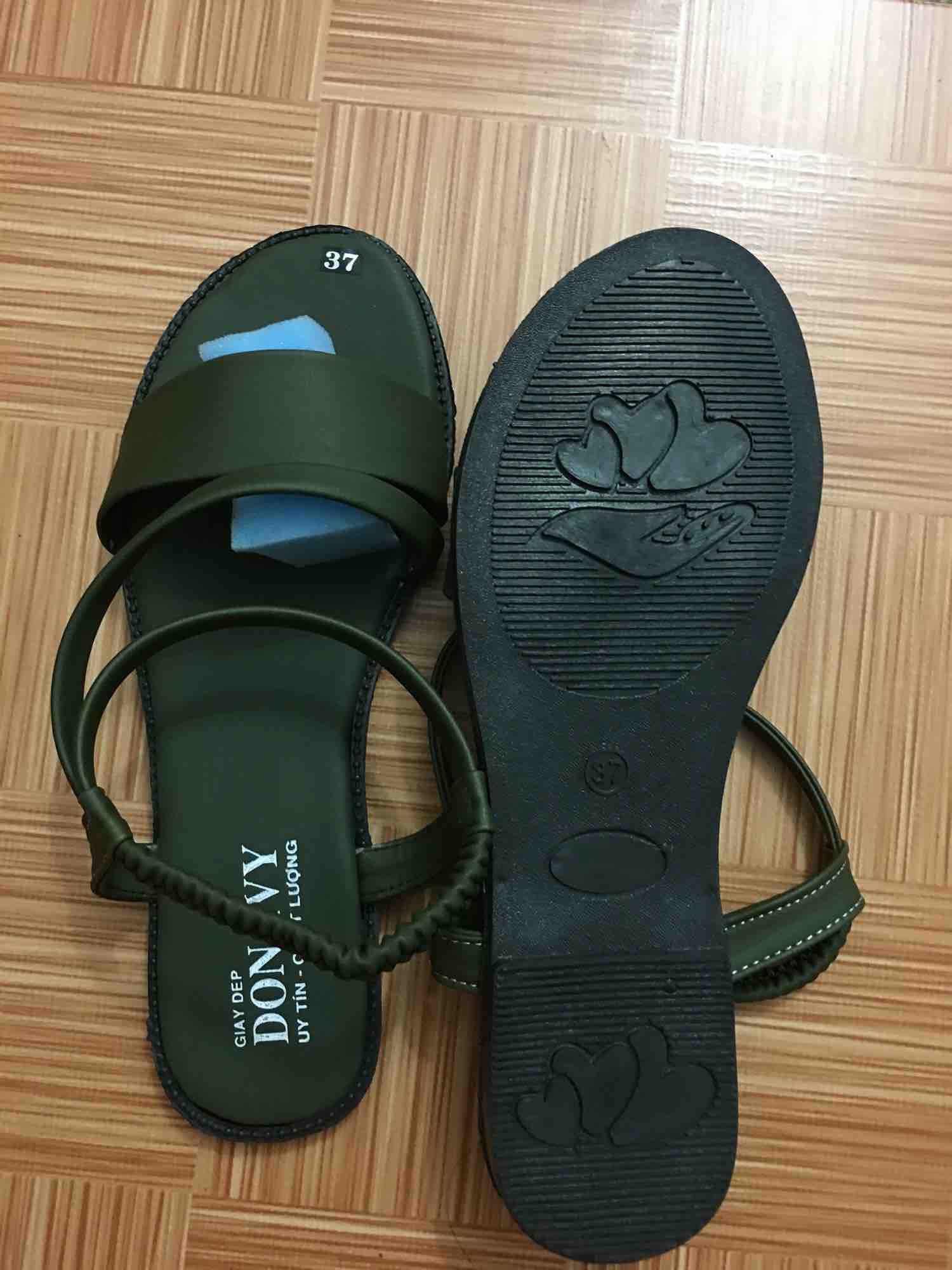 Giày sandal đế bệt