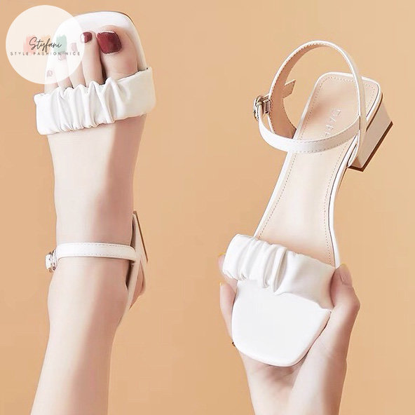 Giày sandal  nữ cao gót 4P quai ngang nhúm gót vuông trẻ trung cá tính [Giá Sập Sàn]