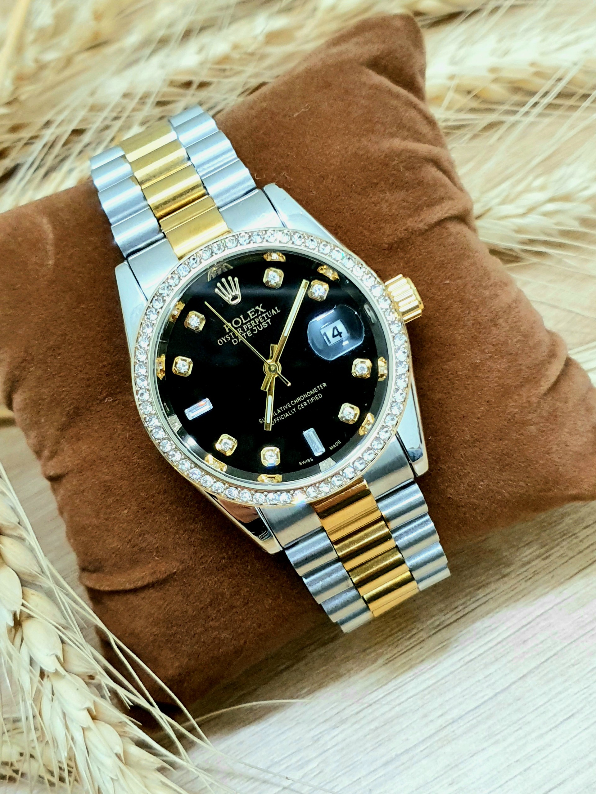 Đồng hồ nam Rolex Quartz đính viền đá dây kim loại đúc đặc cao cấp bảo hành 12 tháng, tặng hộp da và vòng gỗ