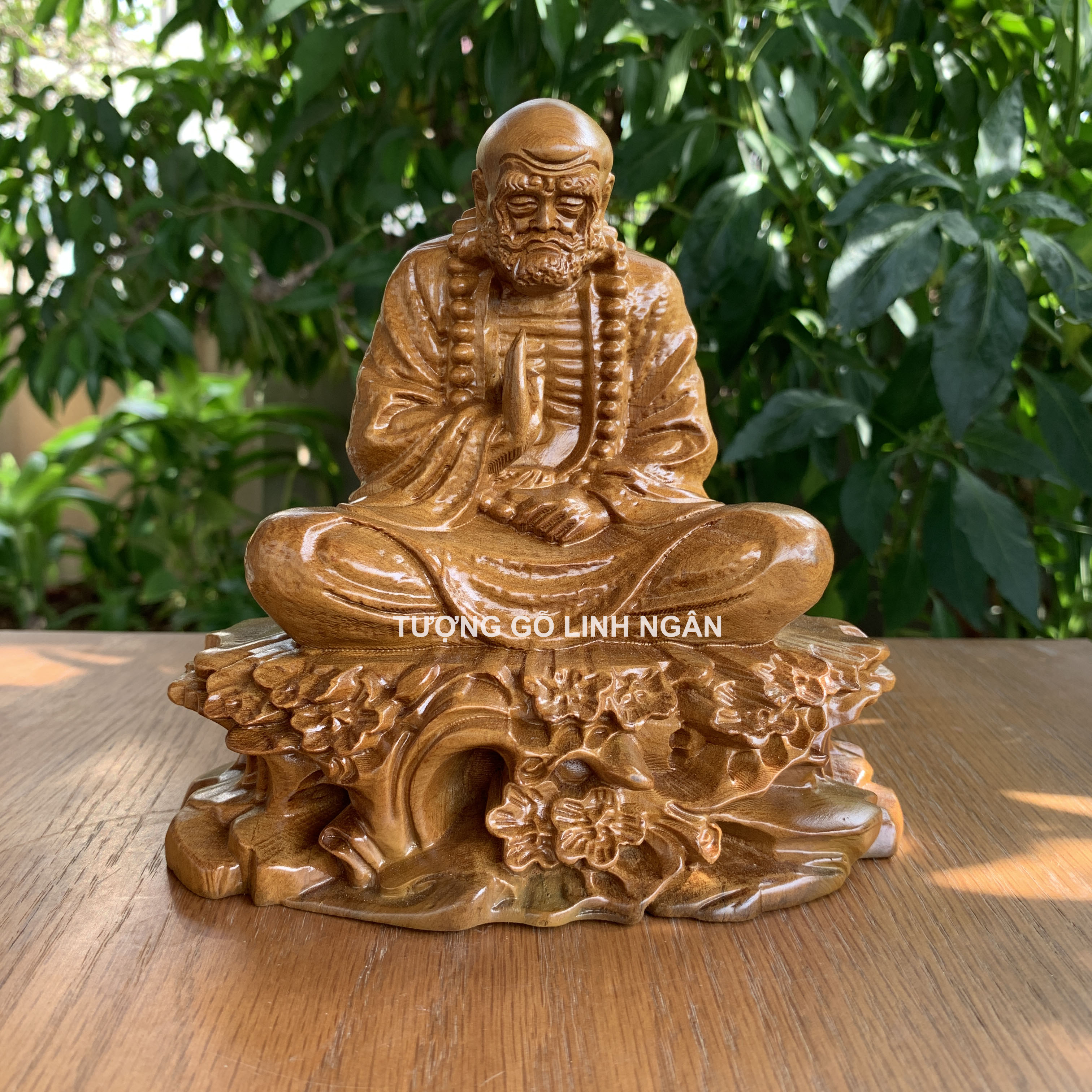 Tượng đạt ma sư tổ ngồi thiền bằng gỗ bách xanh thơm cao 15 cm