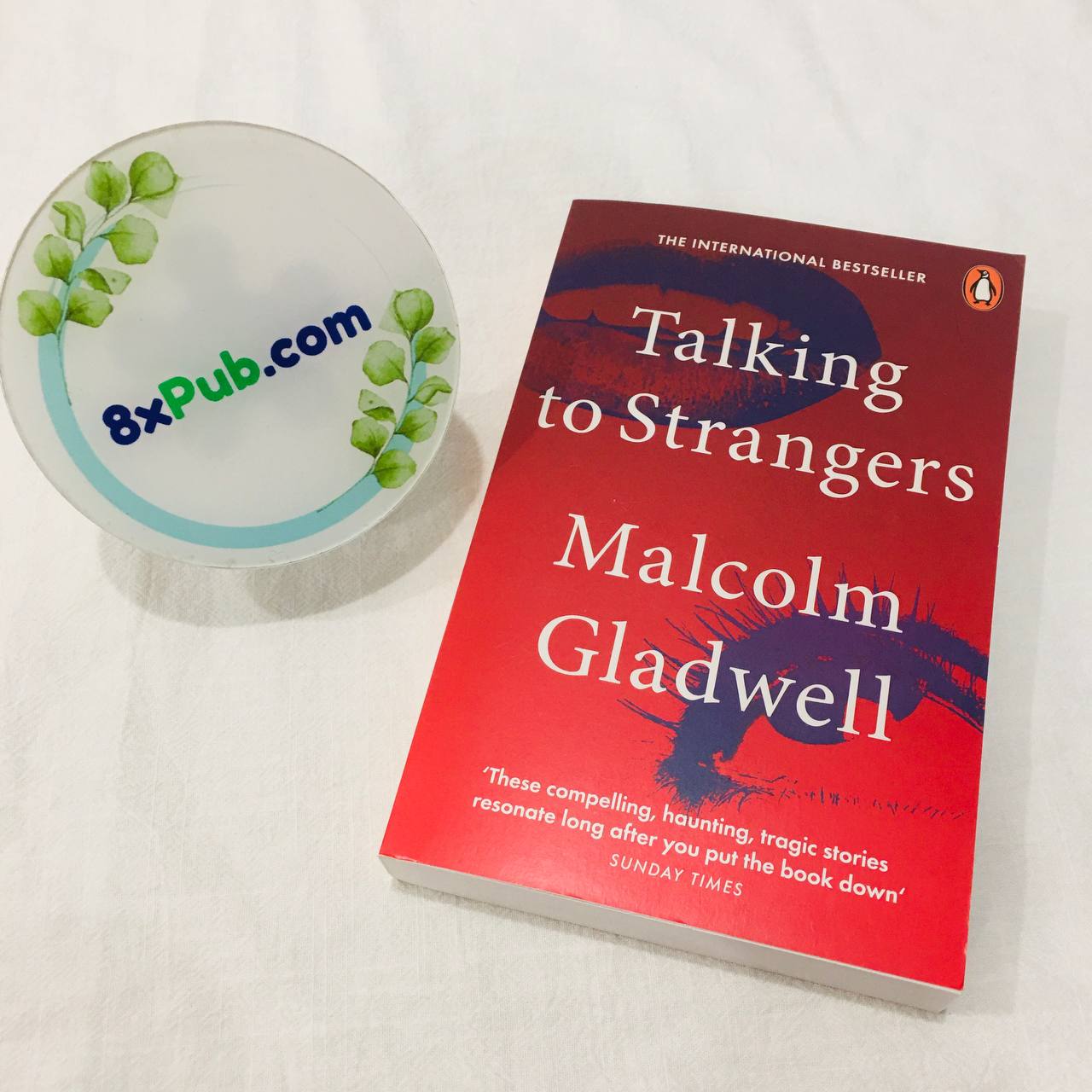 Sách - Talking to Strangers: What We Should Know about the People We Don't Know by Malcolm Gladwell