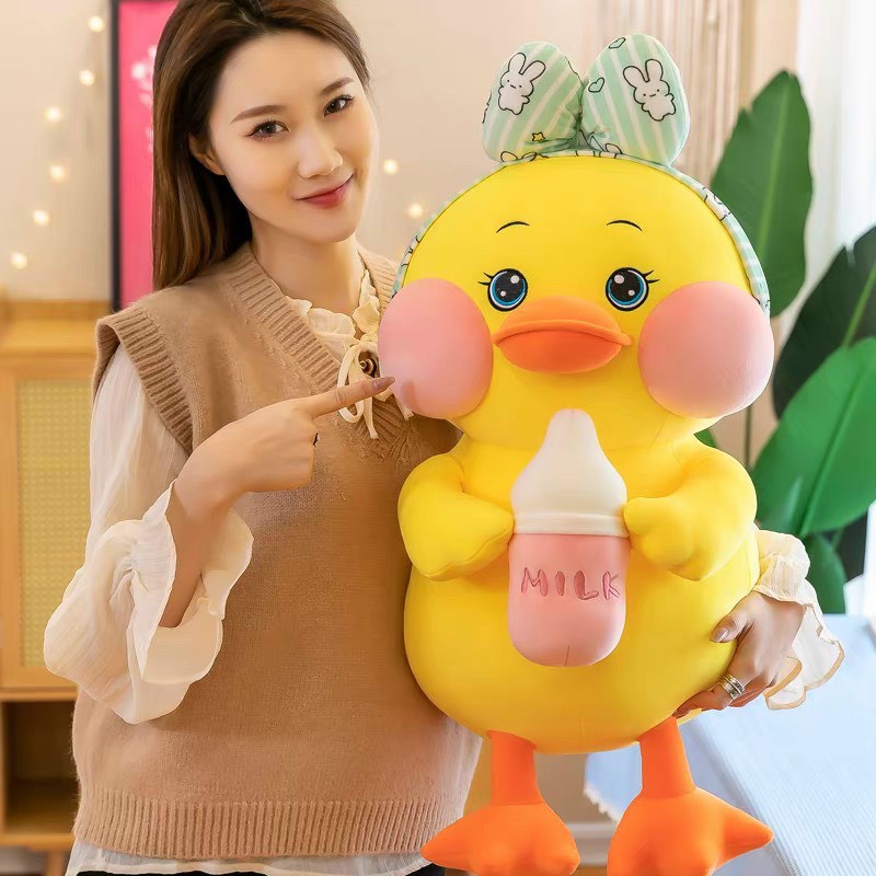 Gấu bông Vịt má hồng ôm bình sữa, vịt ôm bình mẫu VỊt bông siêu cute hàng cao cấp