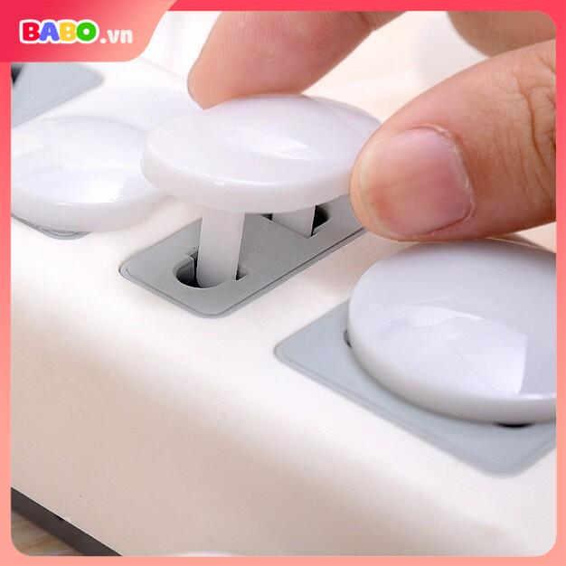 Bộ 15 nút bịt ổ điện 2 chân bằng nhựa cứng màu trắng (BOD02).