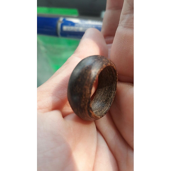 nhẫn trầm hương sánh chìm công ty PHÚC VƯỢNG LỢI