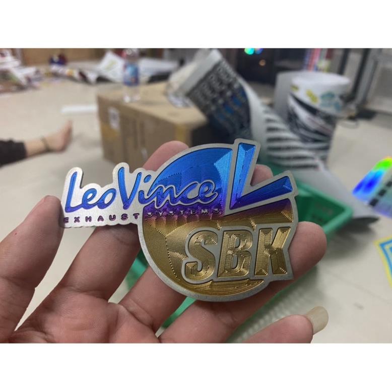 Tem titan leovince kích thước 7x9cm màu giao ngẫu nhiên