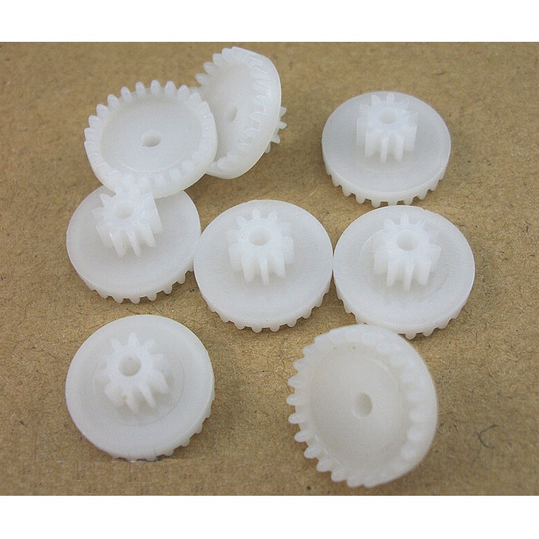 Bánh răng vương miện 24 răng và 10 răng trục 2mm, giá bán lẻ 1 cái