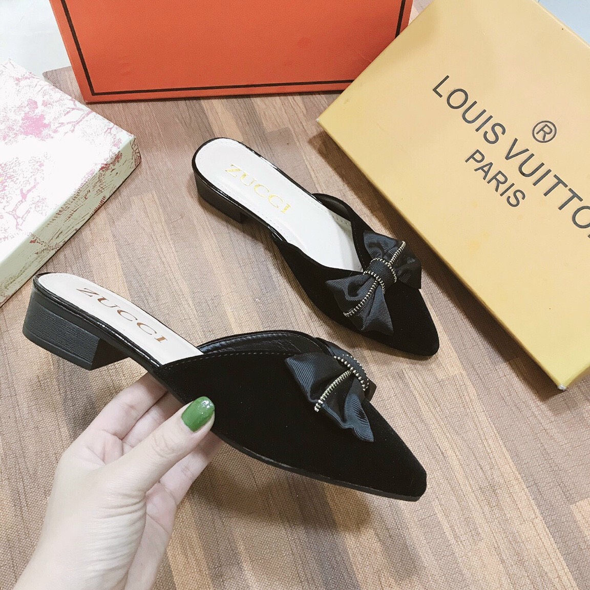 Dép sục nữ phối nơ khóa chất mềm êm chân
