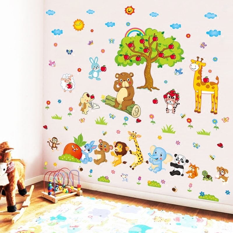 Decal dán tường vườn thú cây táo và đoàn kết