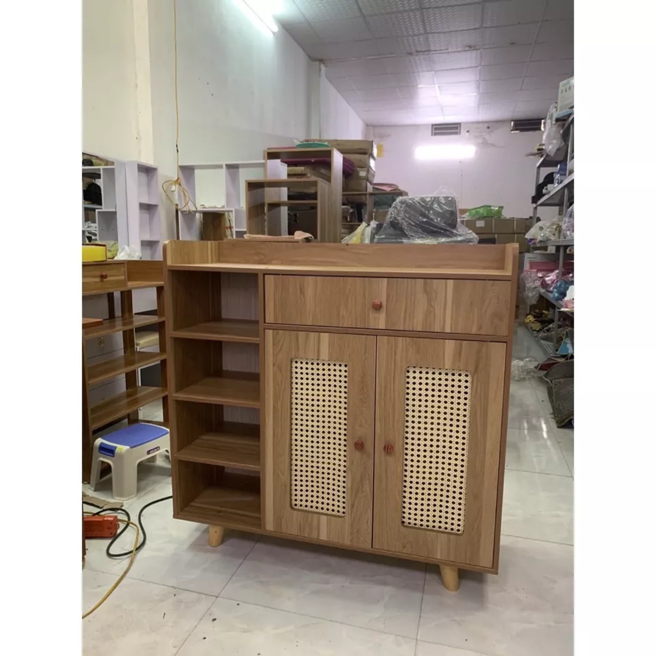 Tủ giầy gỗ 2 cánh có giá phối mây, tủ gỗ nội thất trang trí phòng hiện đại. c90 x r90 x s30cm. gỗ mdf cao cấp