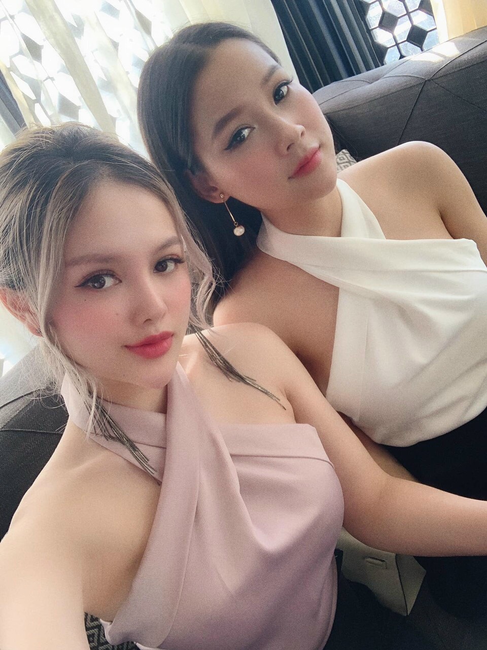 Áo kiểu nữ phối chéo cổ chất phi lụa mềm cực sàn chảnh sexy