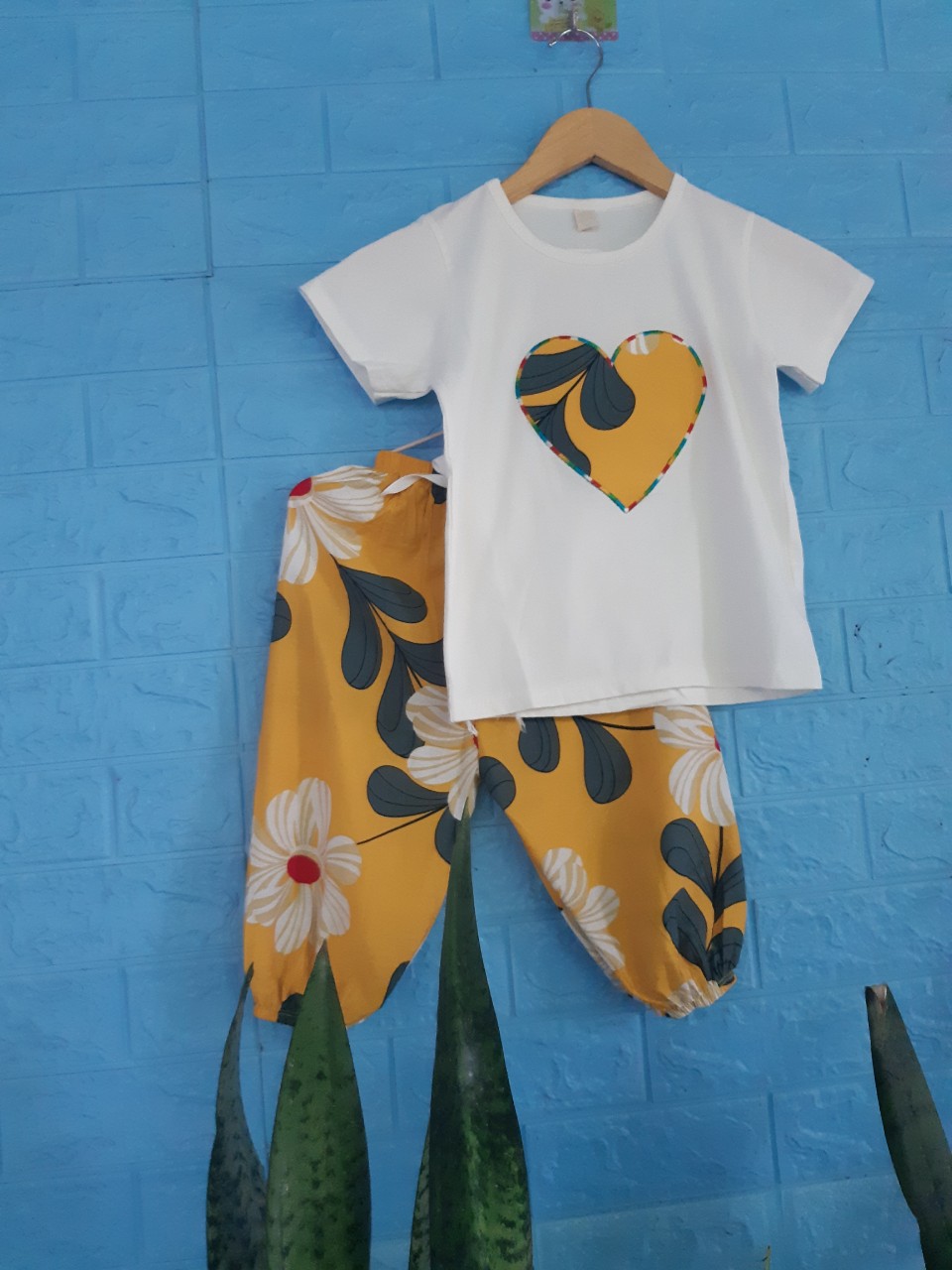 Sét bộ dành cho bé gái áo cotton phối quần hoa chất đủi - cực xinh ảnh thật