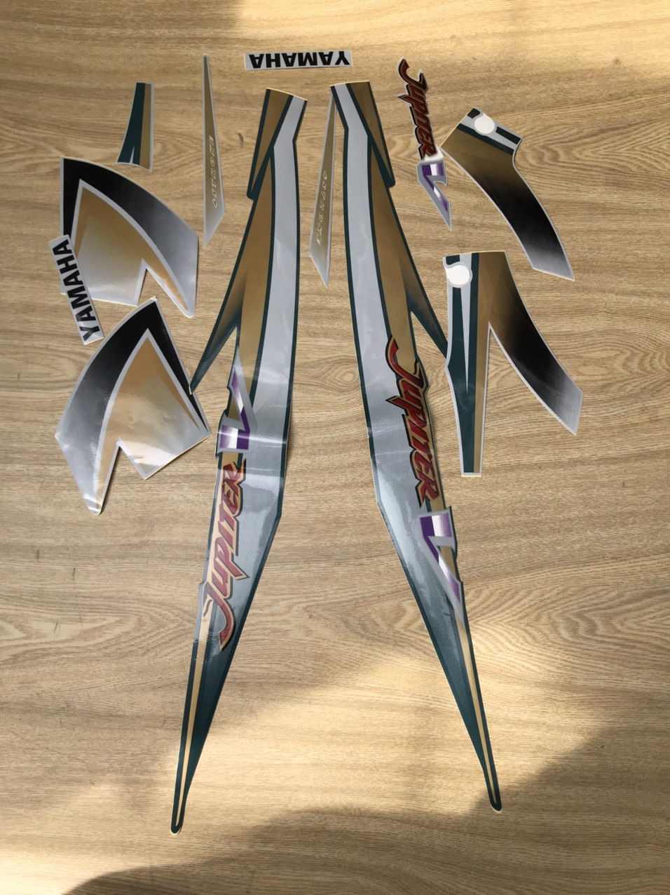 TEM JUPITER V XANH NHỚT 3 LỚP ZIN THEO XE,TEM XE JUPITER ZIN THEO XE CHÍNH HÃNG