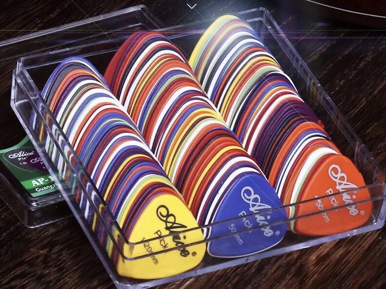 Combo 100 pick gảy giá rẻ