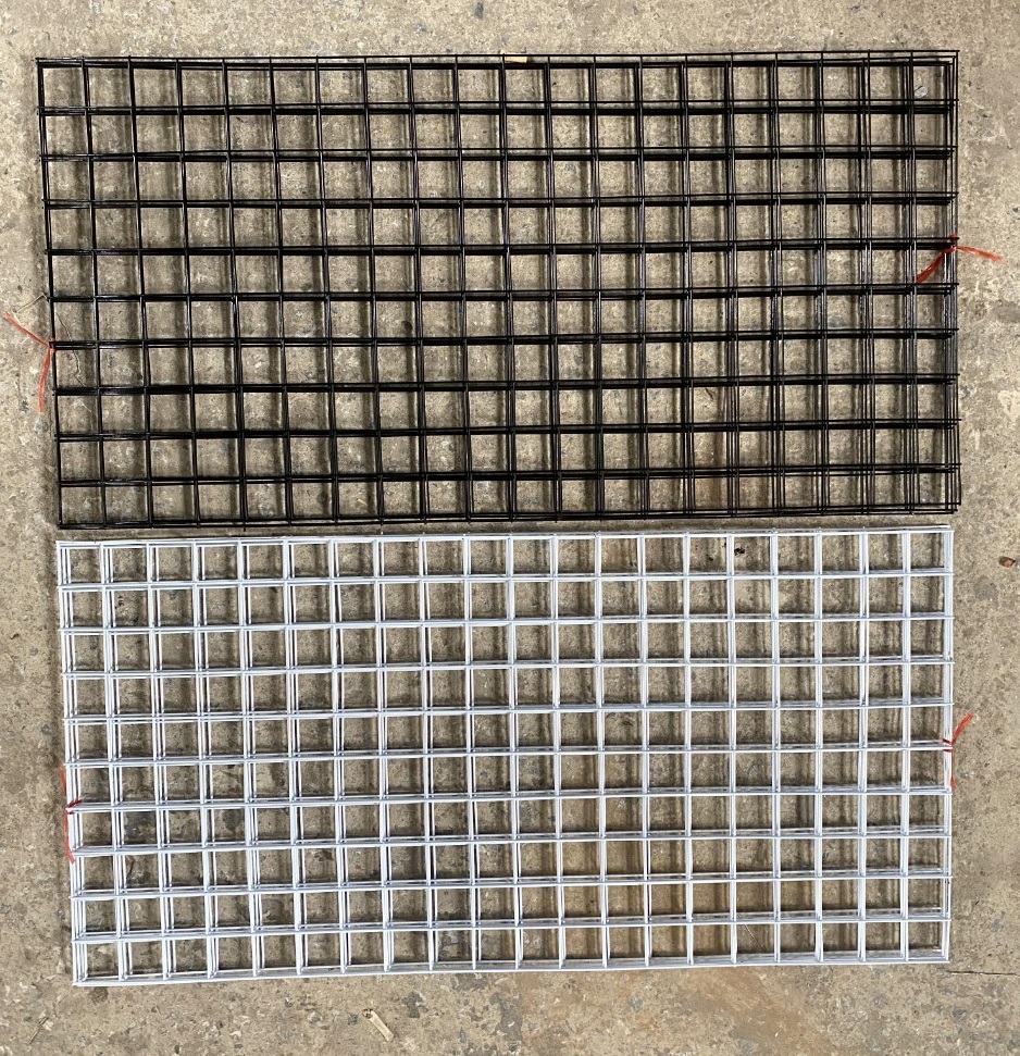 Lưới sắt treo đồ bán hàng,trưng bày sản phẩm, treo phụ kiện điện thoại kích thước 50x100cm