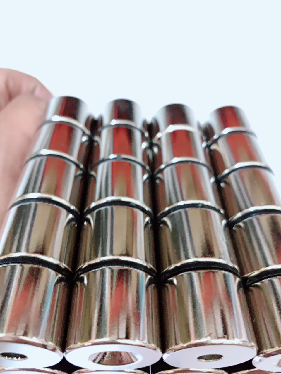 Nam châm viên 25x20 lỗ