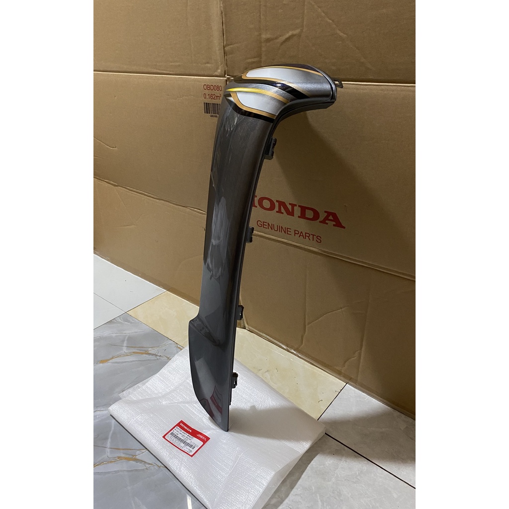 Cánh yếm bên phải - bửng yếm honda wave s100 năm 2008 màu xanh. 64750kwy840zc