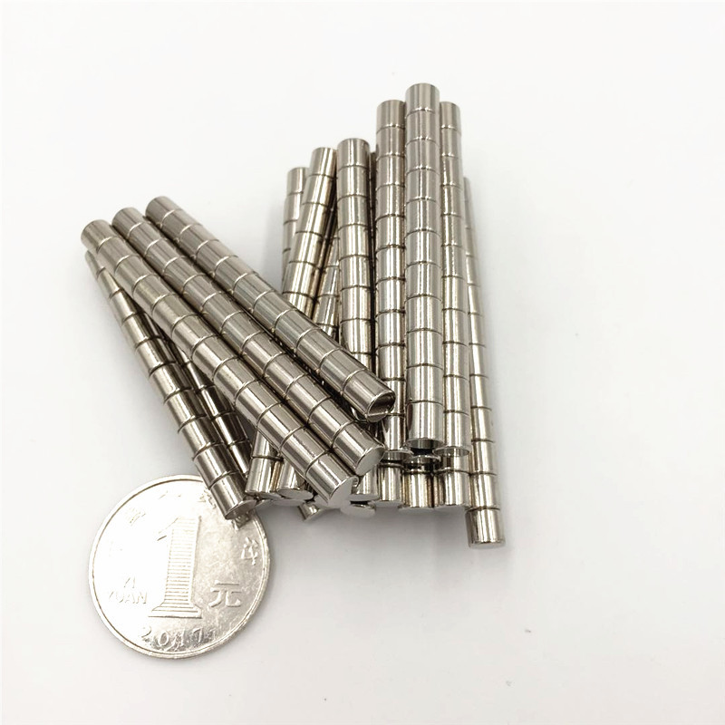 Nam châm đất hiếm 5x5mm mạ Niken lực từ N35