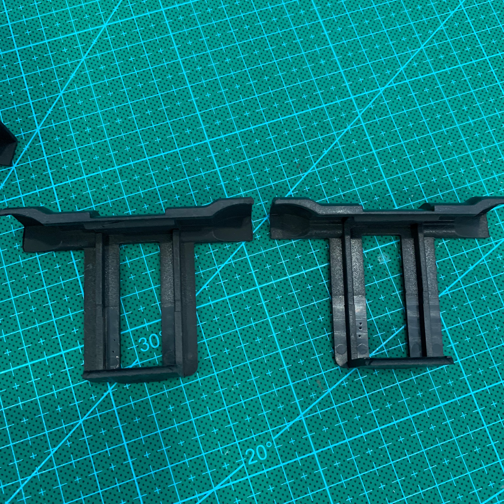 [HCM]Kẹp thoát nước pin mặt trời solar