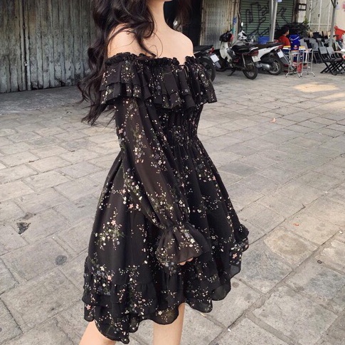 Đầm trễ vai hoa nhí nền đen ulzzang