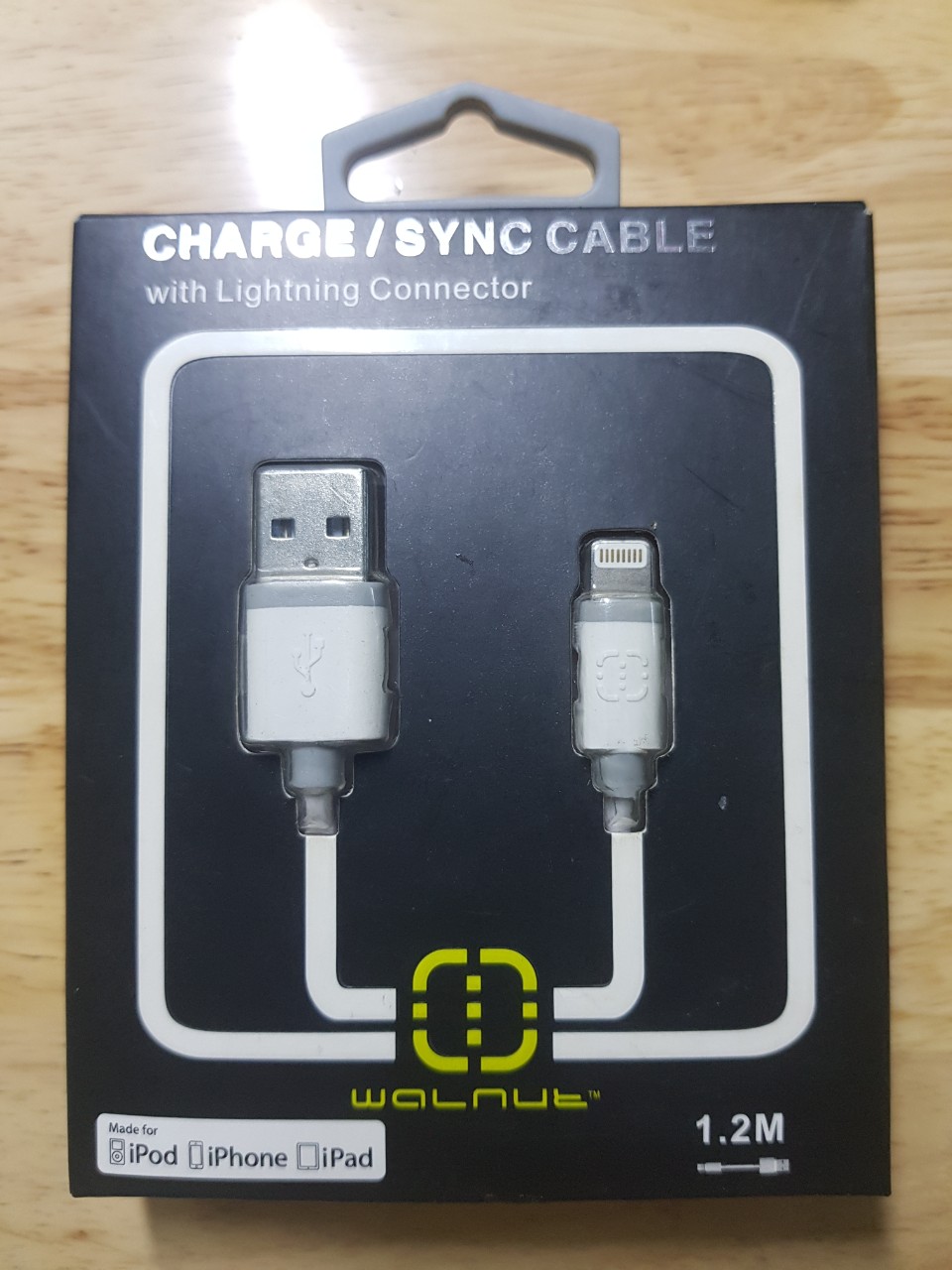 [HCM]Dây cáp Điện thoại Walnut Lightning 12M (MFI)