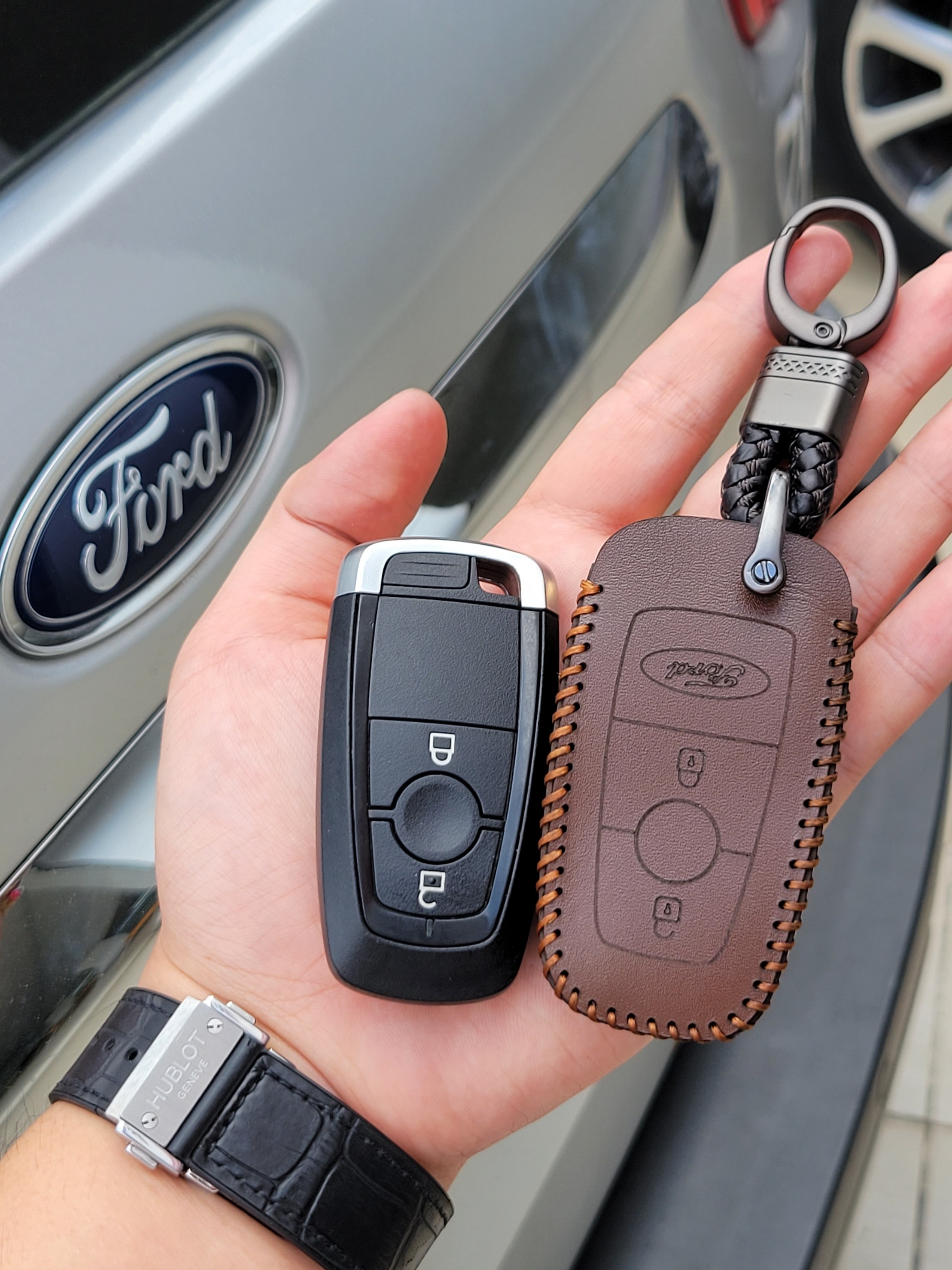 Bao da chìa khoá Ford 2 nút bấm Ecosport, Everest, Ranger, Explorer handmade da thật