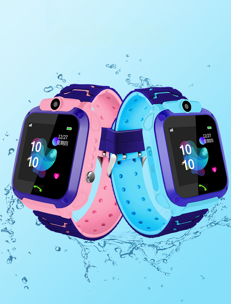 [ XẢ KHO ] Đồng Hồ Thông Minh Trẻ Em , Smartwatch Cho Bé Yêu , Đồng Hồ Đeo Tay Gắn Sim Nghe Gọi 2 Chiều , Đinh Vị Trẻ Em Q12-Hỗ Trợ Camera ,Tiếng Việt , Dung Lượng Pin 400mah , Chống Nước IP67 , SOS Cuộc Gọi Khẩn Cấp.