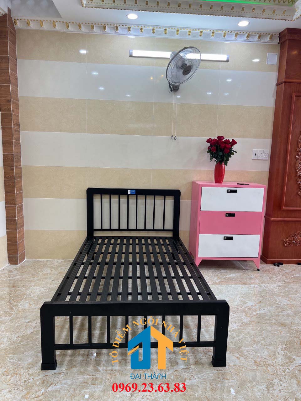 Giường sắt mỹ nghệ 1m2x2m sọc đứng đầu giường - Nội Thất Đại Thành