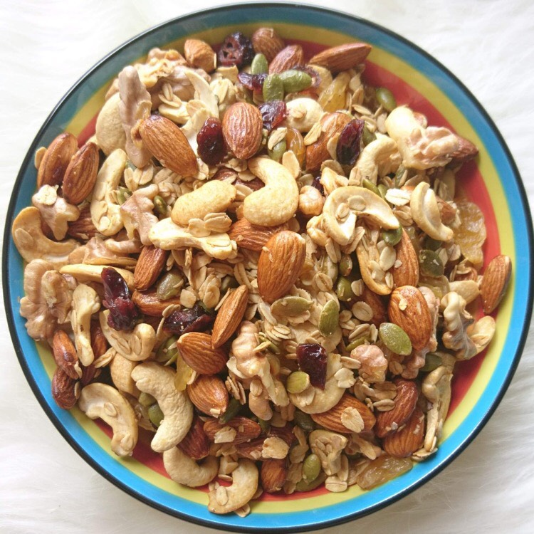 Granola không đường 80% hạt, 20% yến mạch (túi 500gr), Ngũ cốc ăn kiêng lành mạnh, ngũ cốc hạt dinh dưỡng mix