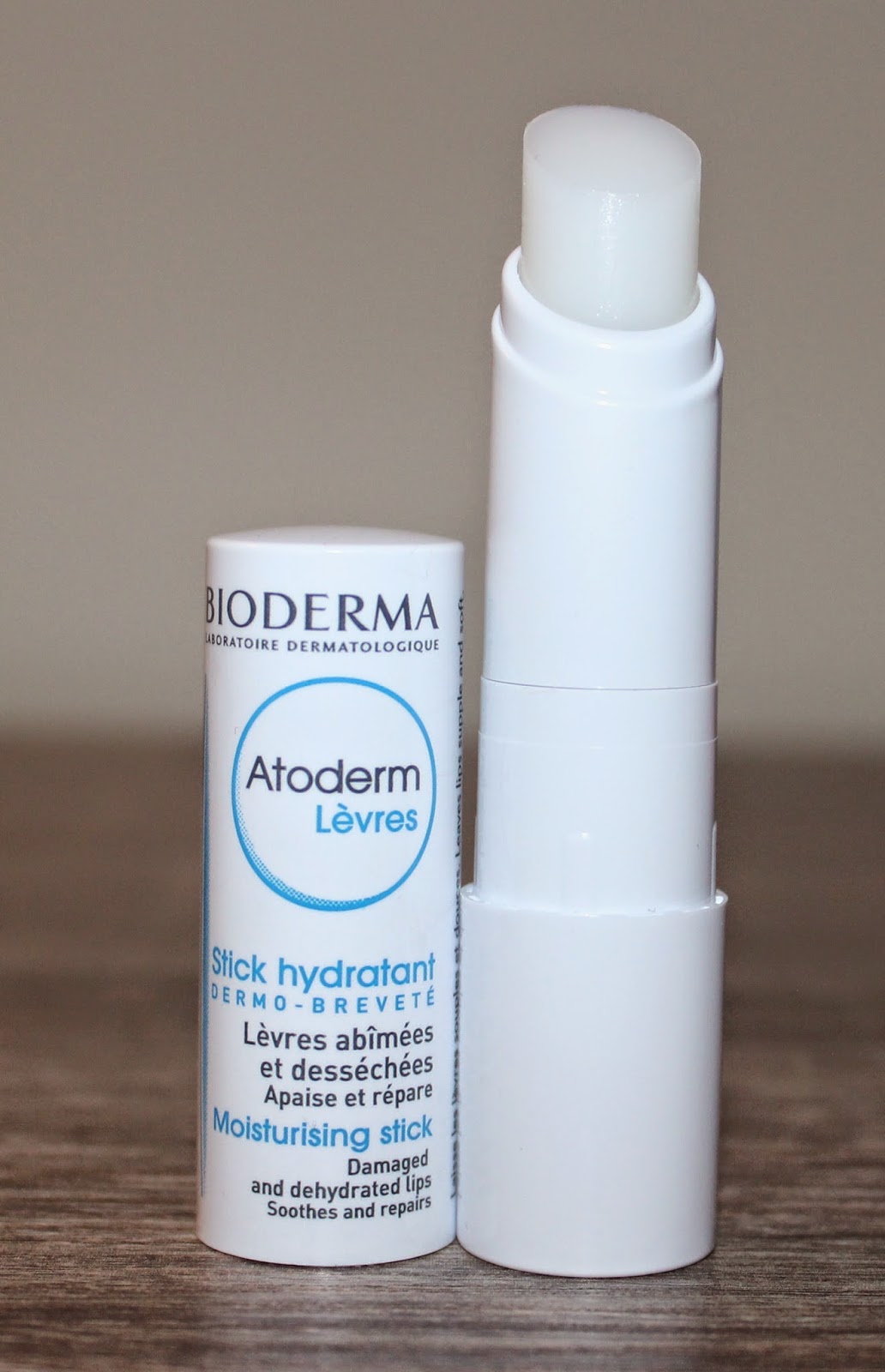 Son dưỡng môi Bioderma Atoderm