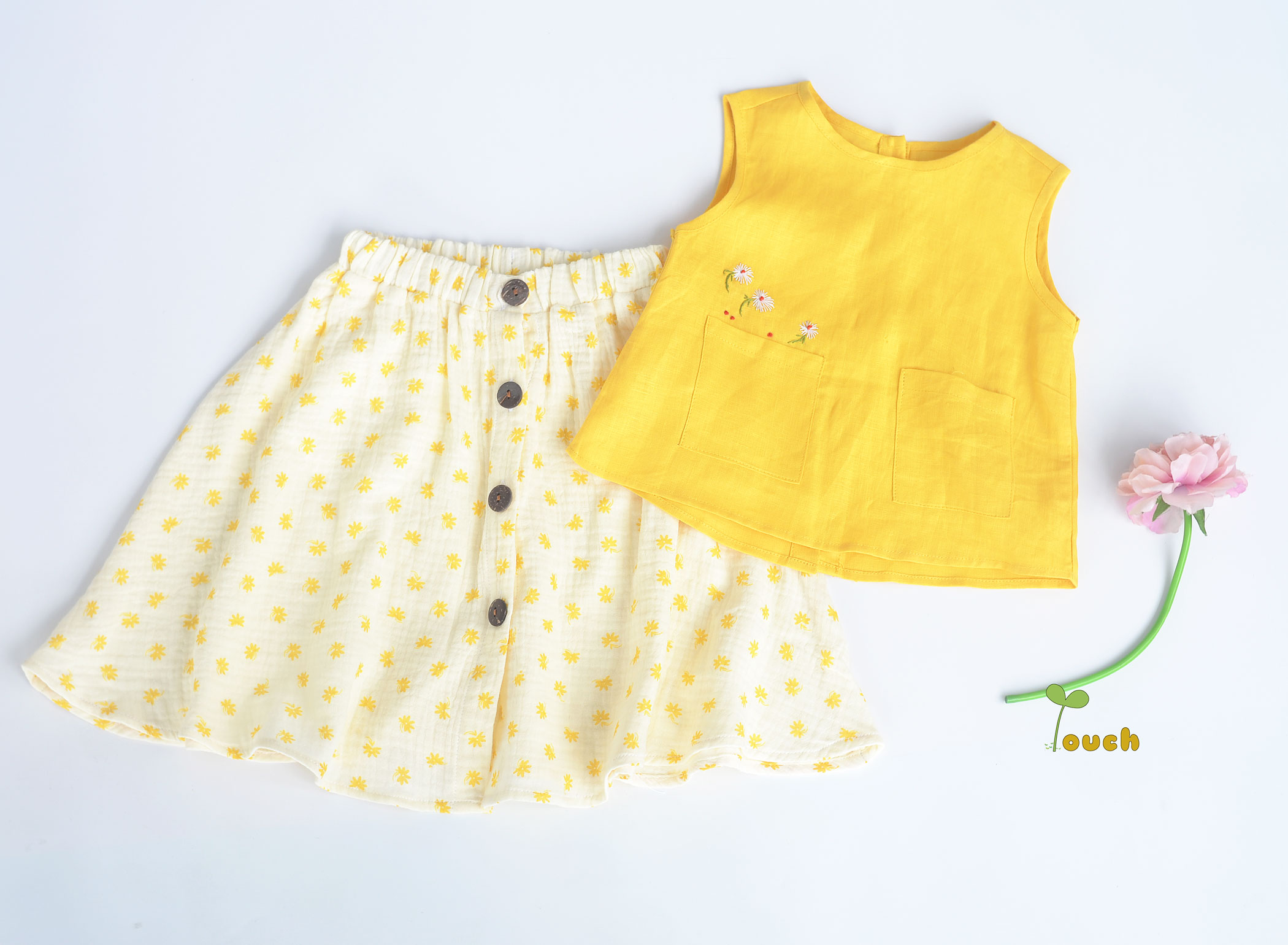 Chân váy xô muslin hoa vàng Touch
