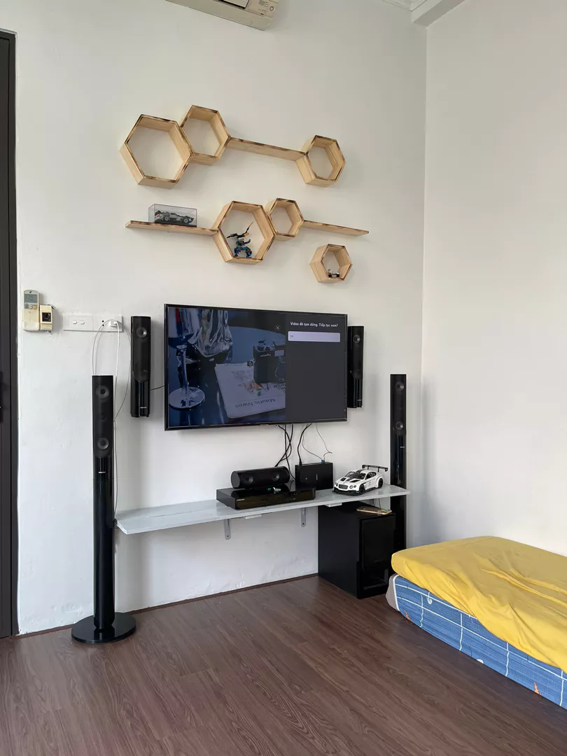 Kệ tổ ong trang trí