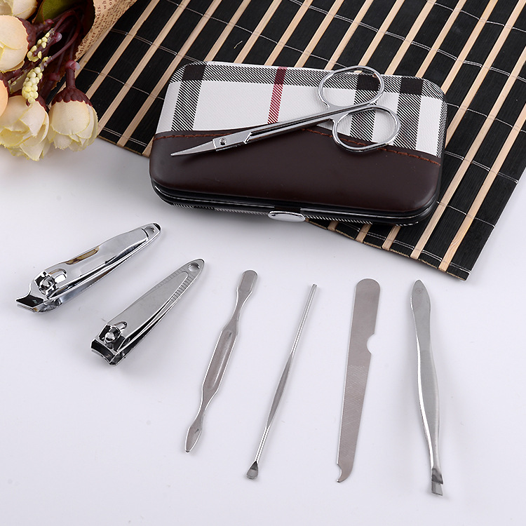Bộ bấm móng tay 8 món