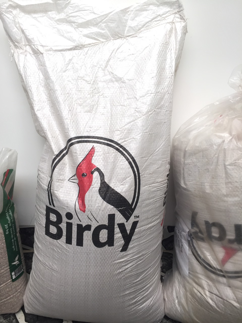 Hạt kê 3 màu Birdy dành cho yến hót , finch , yến phụng , lovebird, manh manh , ...... 1kg