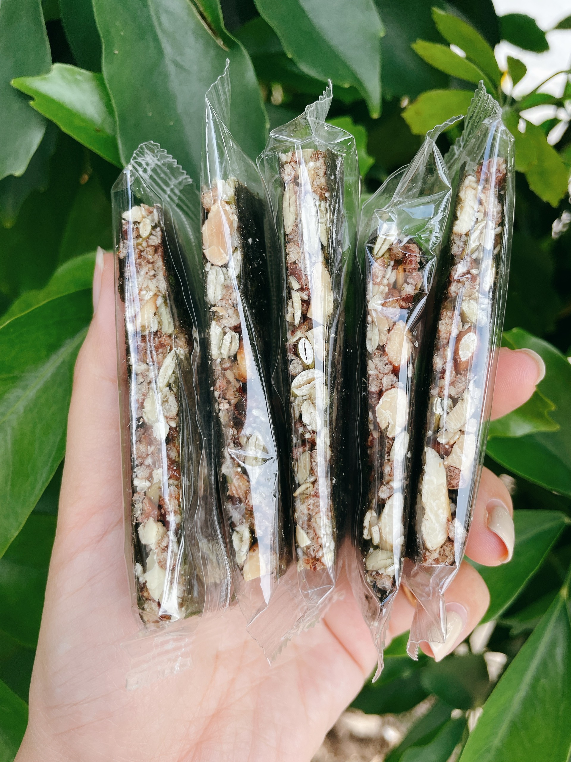 Thanh rong biển kẹp hạt dinh dưỡng, hỗ trợ giảm cân, ăn vặt không chiên qua dầu đóng túi 250gr