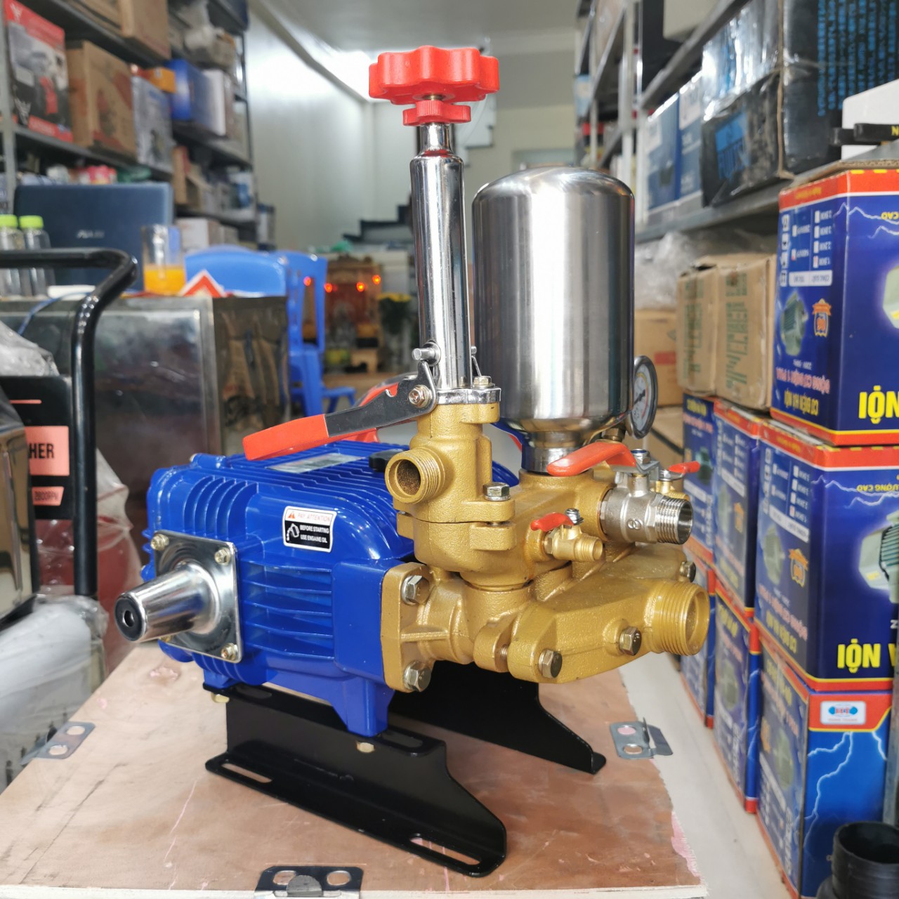 Đầu xịt áp lực – đầu xịt rửa xe TIGER 5.5HP 4PiTong TG-90A