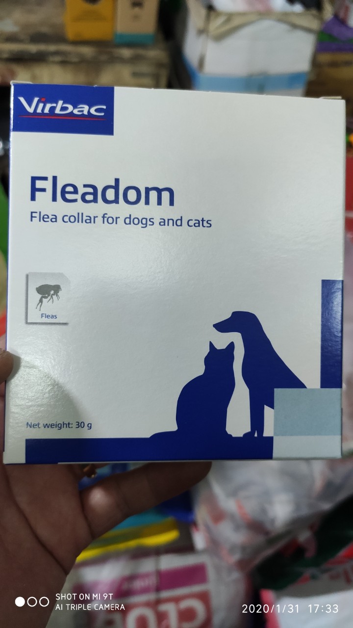 Vòng Fleadom đeo cổ diệt ve, rận, bọ chét, ghẻ cho chó mèo của Virbac