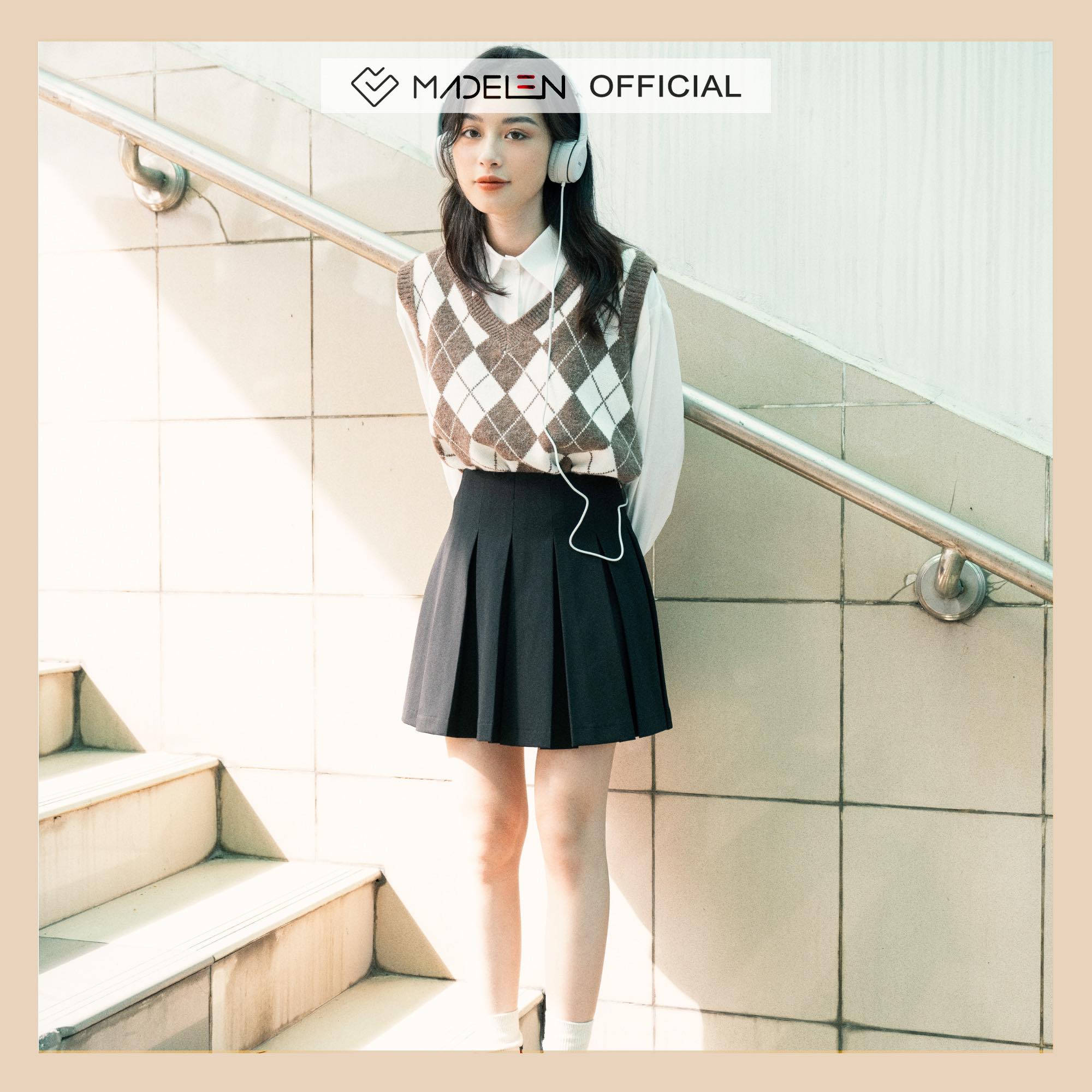 Chân váy ngắn xếp ly - đen madelen