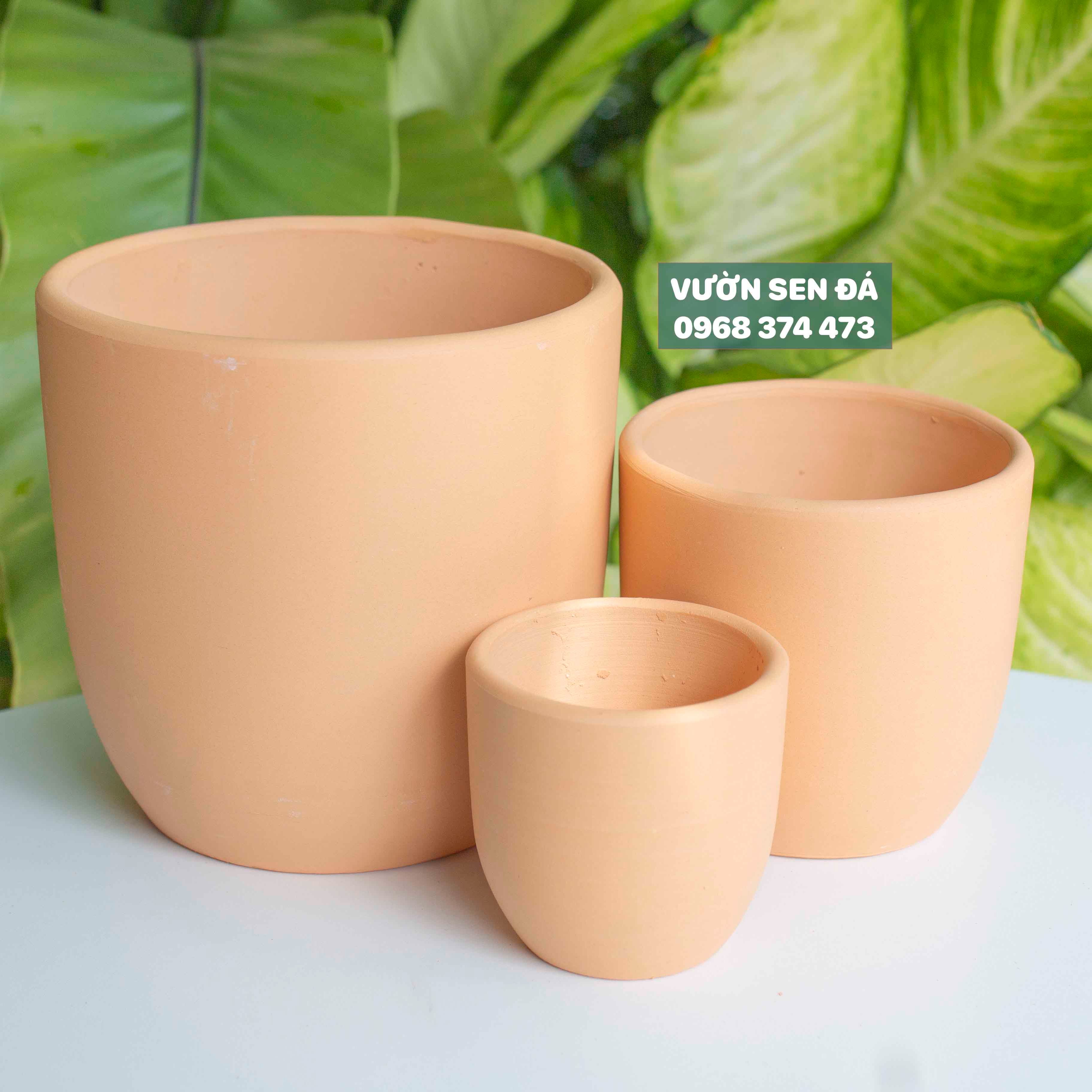 Chậu đất nung trụ bo